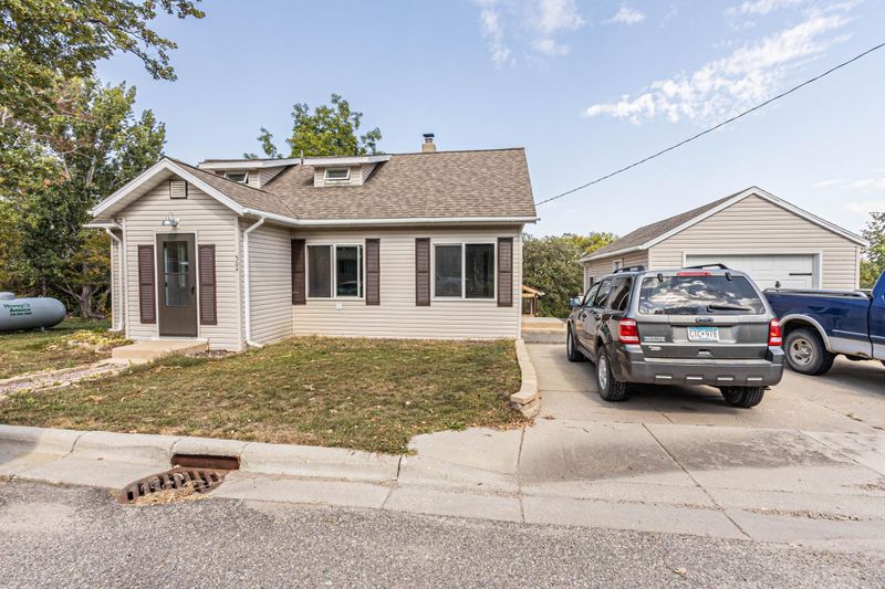 504 1st Ave W, Evansville, MN 56326