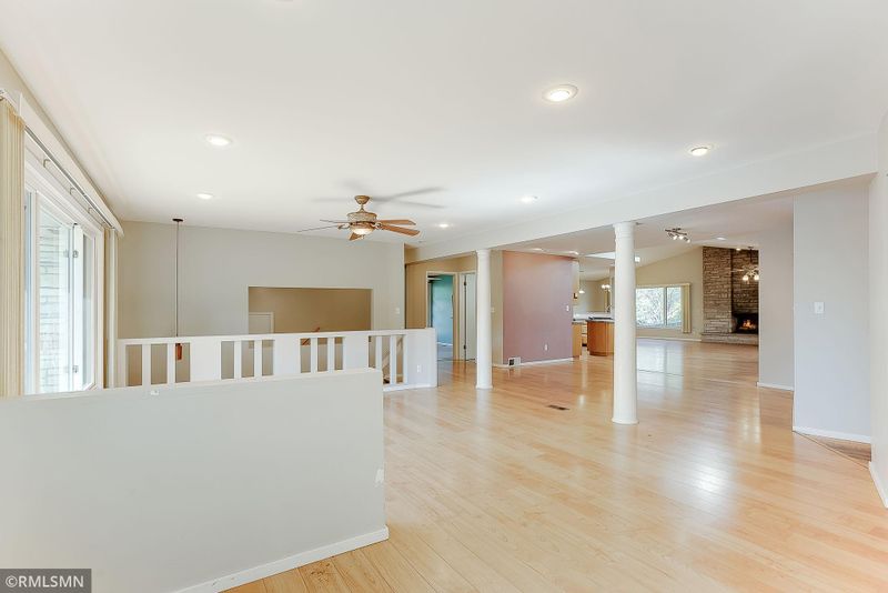 2265 Edgcumbe Rd, Saint Paul, MN 55116