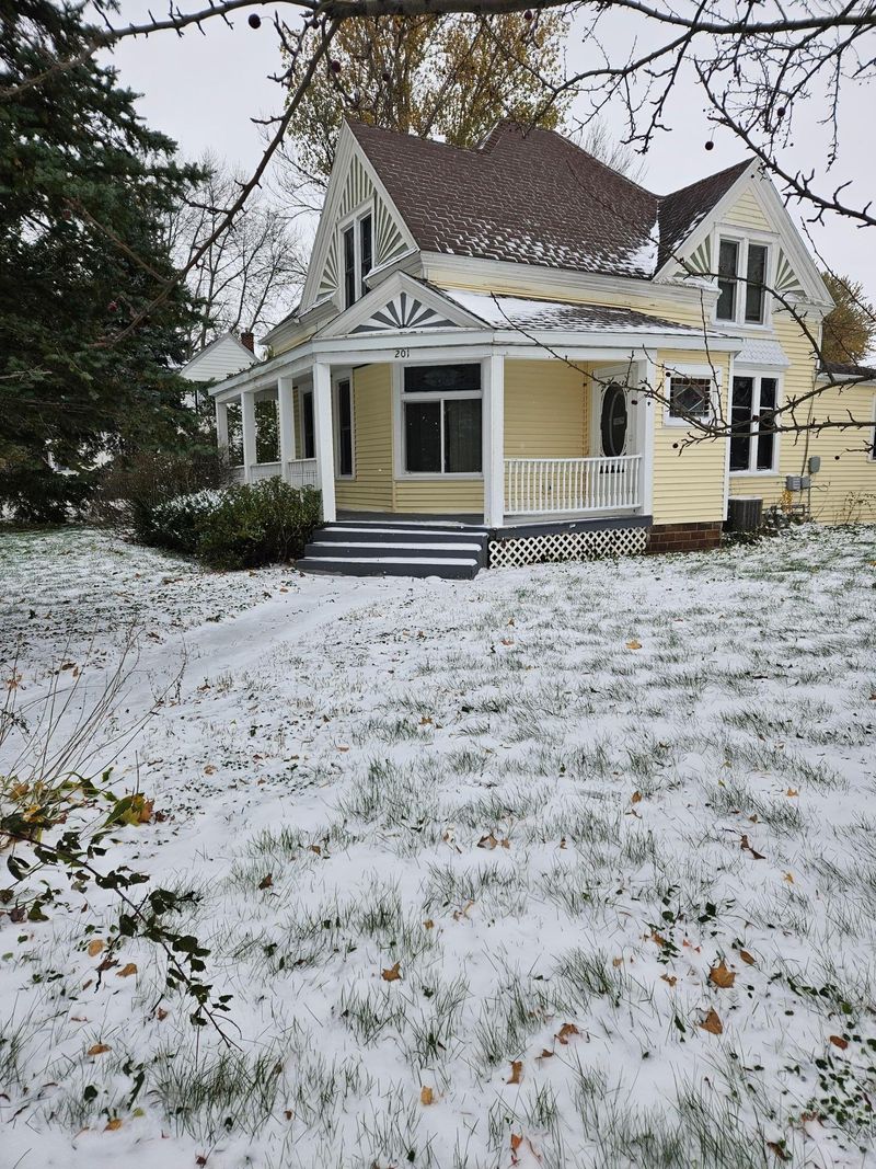 201 E Main St, Hayfield, MN 55940