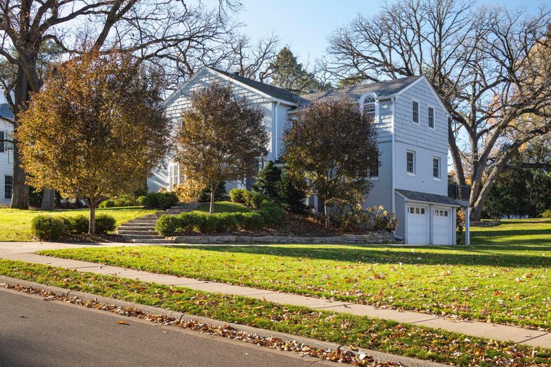 4704 Townes Rd, Edina, MN 55424