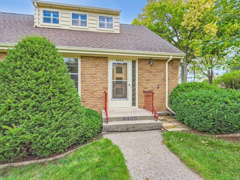 4455 16th Ave S, Minneapolis, MN 55407