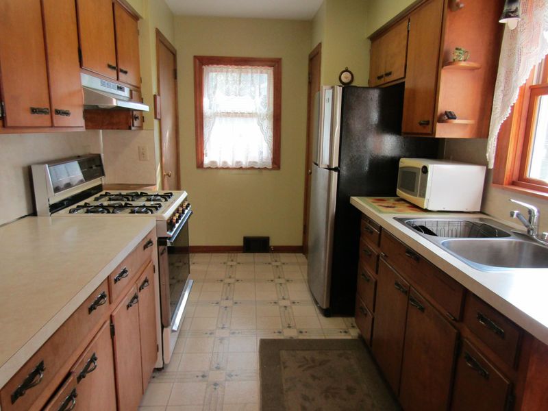 408 S 10th St, Montevideo, MN 56265