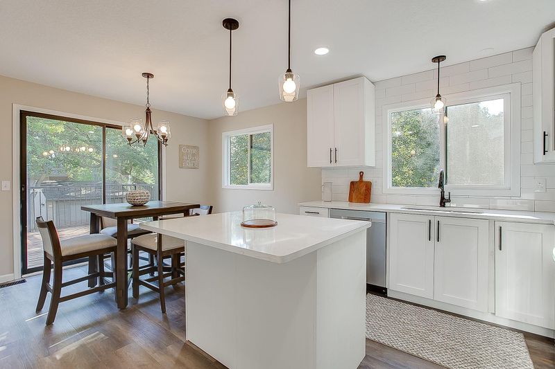 4355 Arden View Ct, Arden Hills, MN 55112