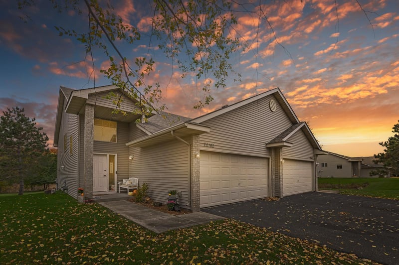 22142 Zion Pw, Oak Grove, MN 55011