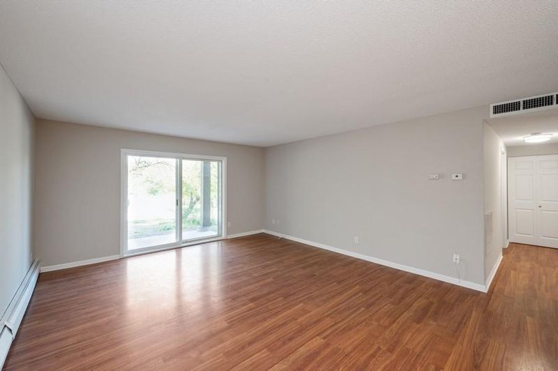 450 Ford Rd #119, Saint Louis Park, MN 55426