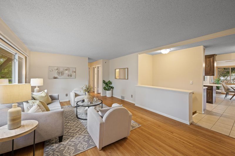 6033 Quebec Ave N, Brooklyn Park, MN 55428