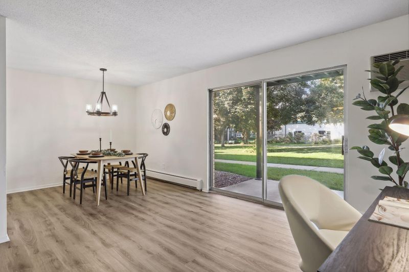 2720 Dale St N #C109, Roseville, MN 55113
