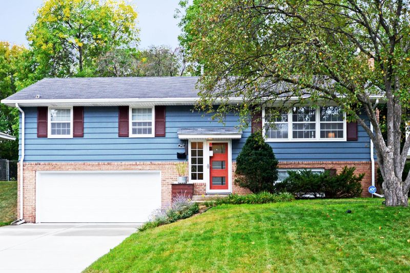 2921 W 71st St, Richfield, MN 55423