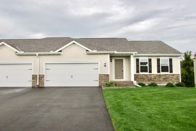1034 White Tail Ln, Montrose, MN 55363