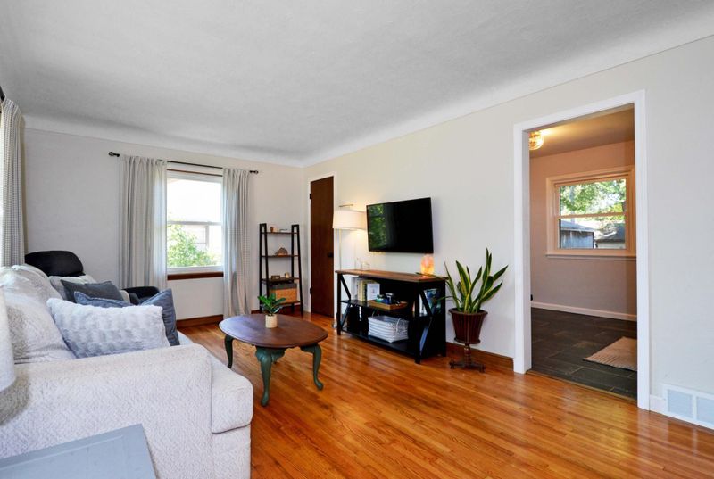 1619 Nebraska Ave E, Saint Paul, MN 55106
