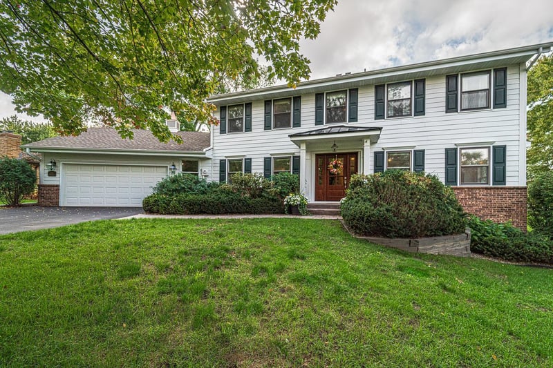 1448 Highview Ave, Eagan, MN 55121