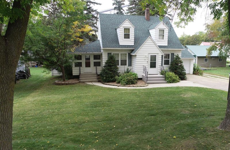 114 3rd Ave Se, Elbow Lake, MN 56531