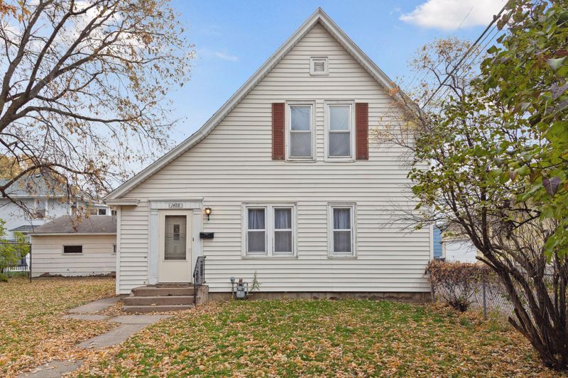 1488 Payne Ave, Saint Paul, MN 55130