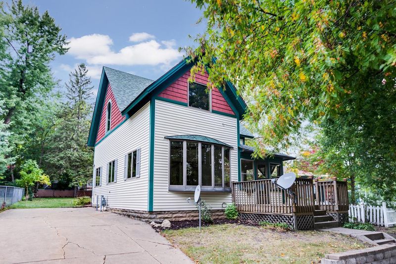 708 5th St S, Stillwater, MN 55082