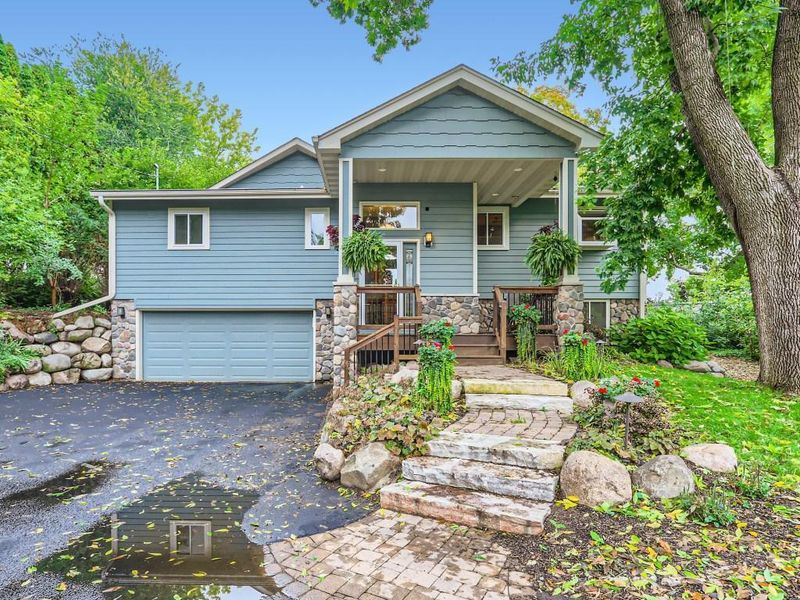 5315 Dominick Dr, Minnetonka, MN 55343