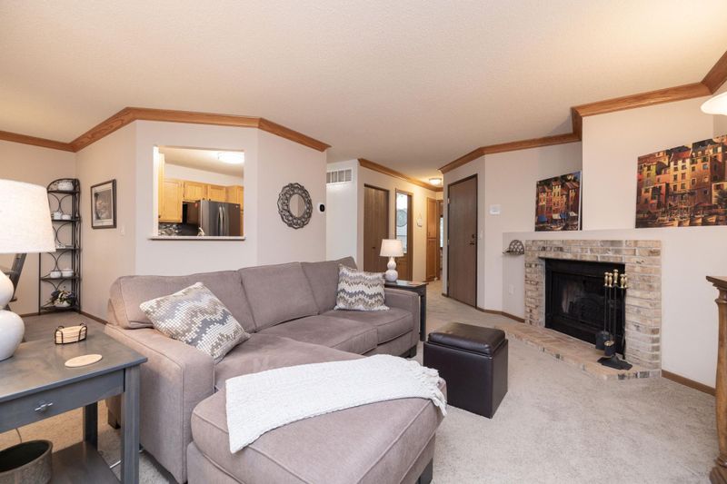 1063 Duckwood Dr #105, Eagan, MN 55123
