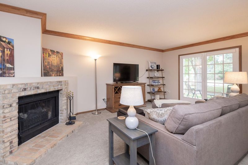1063 Duckwood Dr #105, Eagan, MN 55123