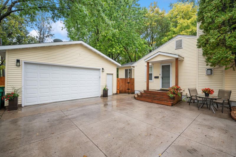 6403 36th Ave N, Crystal, MN 55427