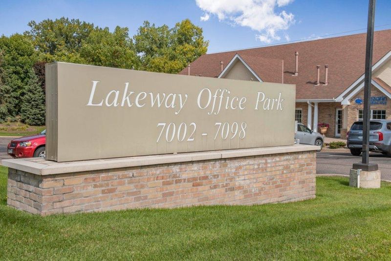 7012 E Fish Lake Rd, Maple Grove, MN 55311