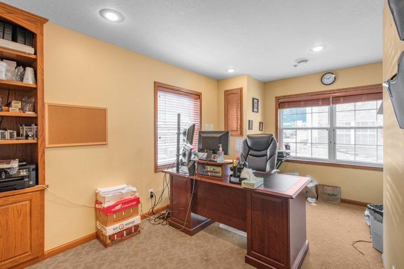 7012 E Fish Lake Rd, Maple Grove, MN 55311
