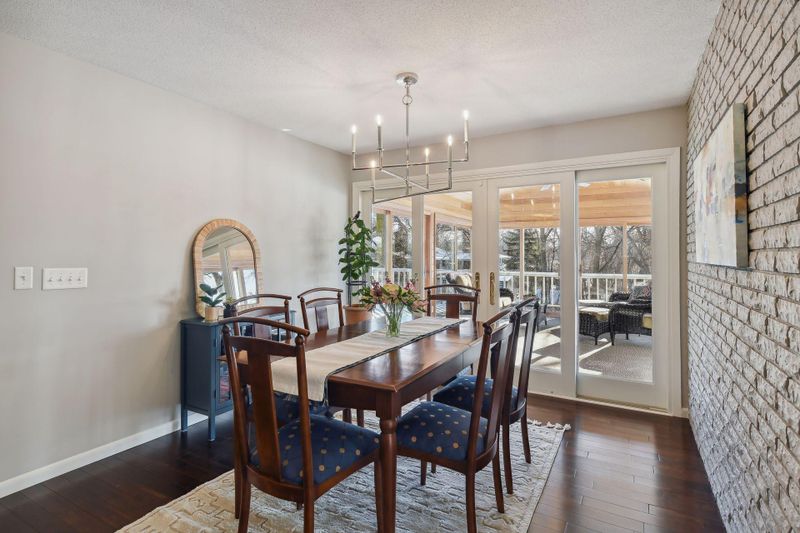 5713 Vernon Ave S, Edina, MN 55436