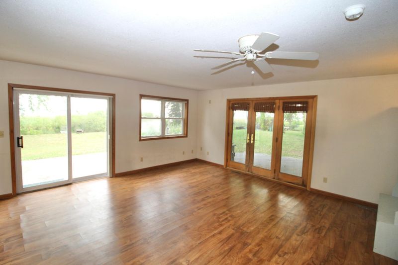 405 Schlosser Dr SE, Osakis, MN 56360