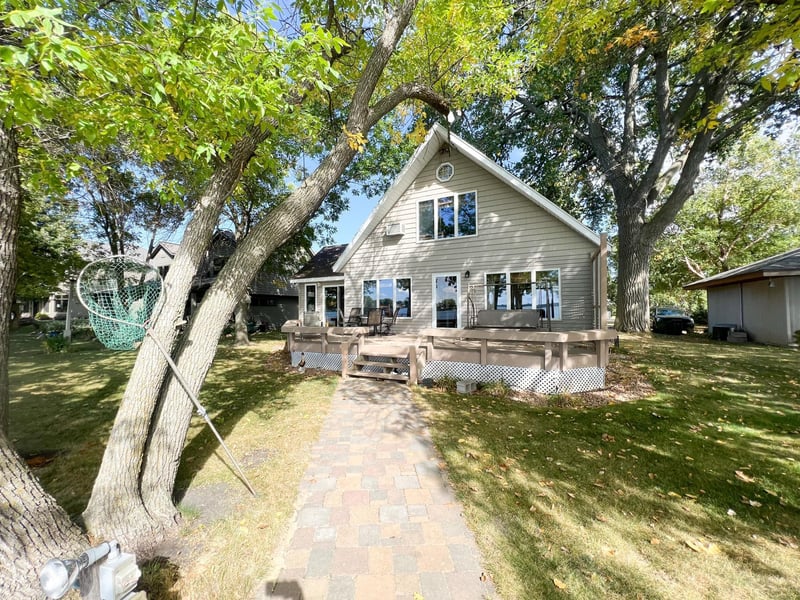 16 Benjamins Rd, Garvin, MN 56132