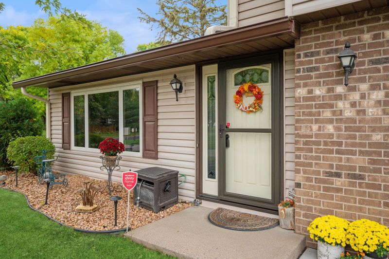 9550 Kingsview Ln N, Maple Grove, MN 55369