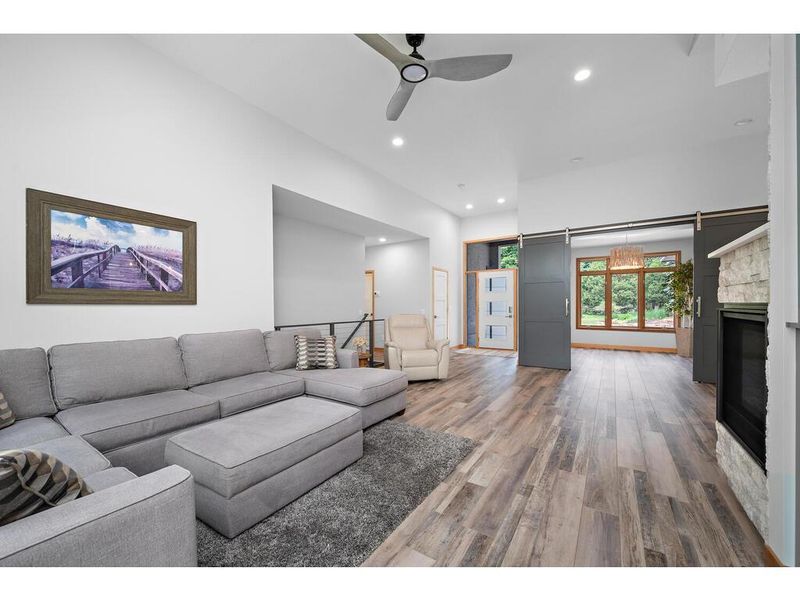4130 Trillium Ln E, Minnetrista, MN 55364