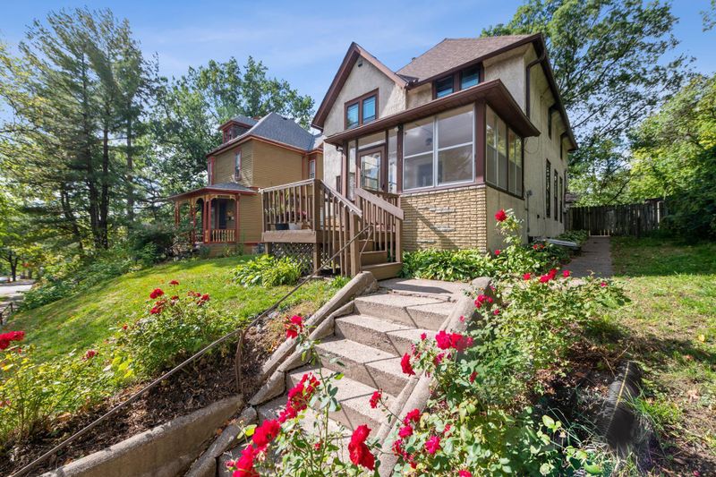1093 Jessie St, Saint Paul, MN 55130