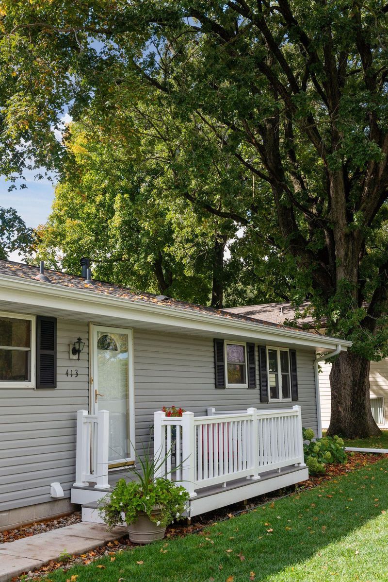 413 Lehigh Ave, North Mankato, MN 56003