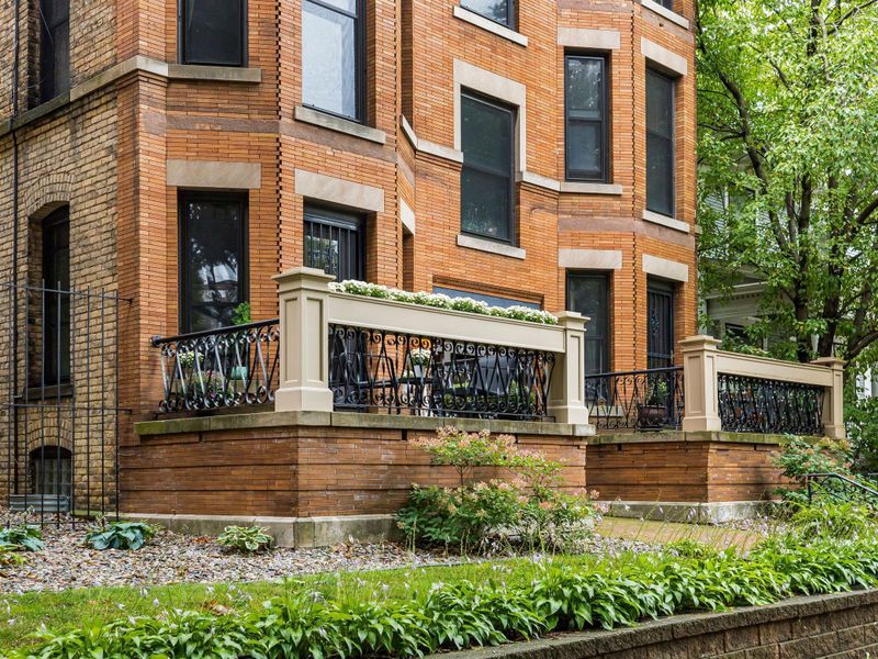 468 Dayton Ave #8, Saint Paul, MN 55102