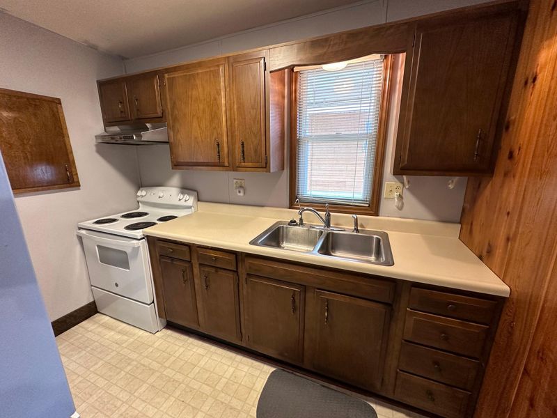 28310 S Shore Dr, Starbuck, MN 56381