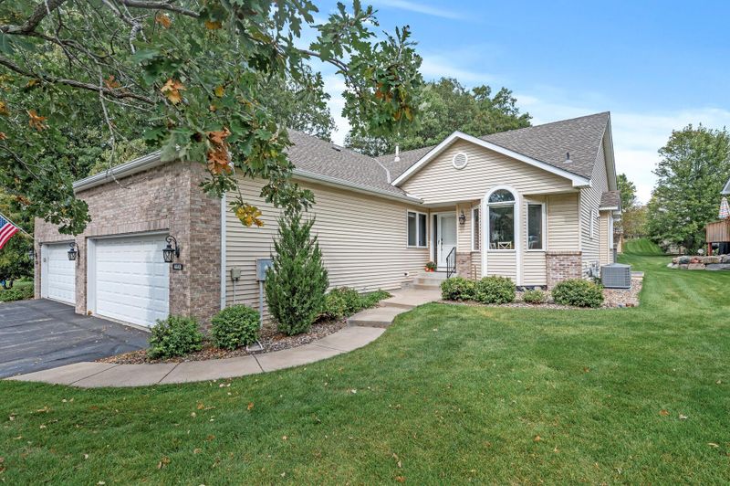 4449 Lakeshore Ter, Eagan, MN 55122