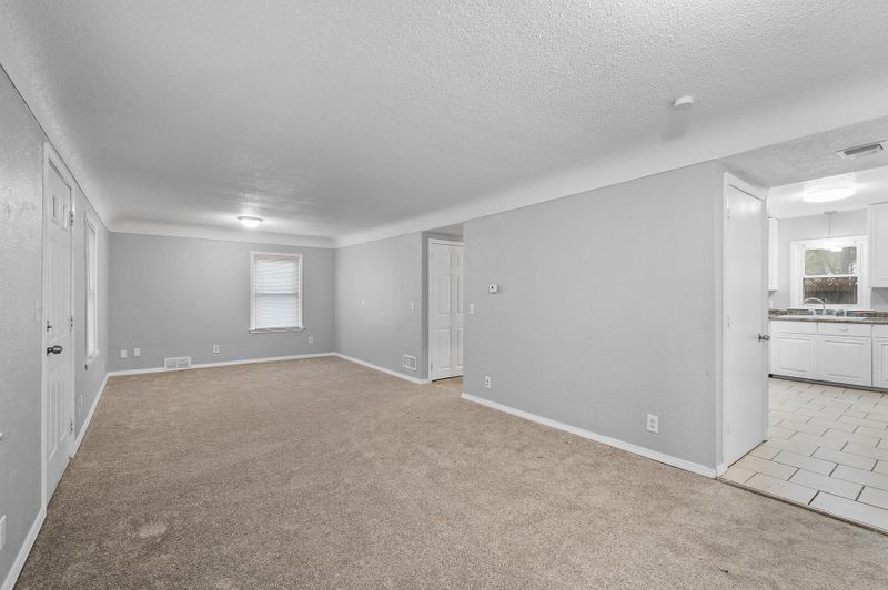 5423 4th St NE, Fridley, MN 55421