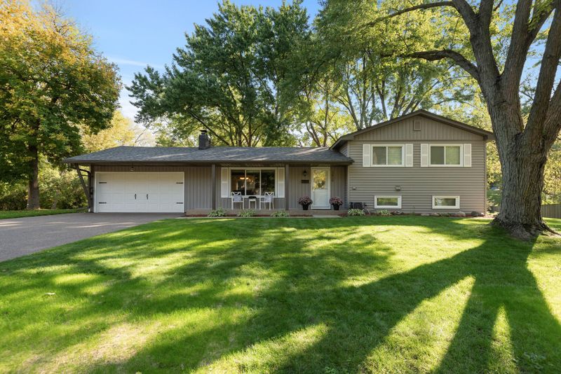 3429 Robinwood Ter, Minnetonka, MN 55305