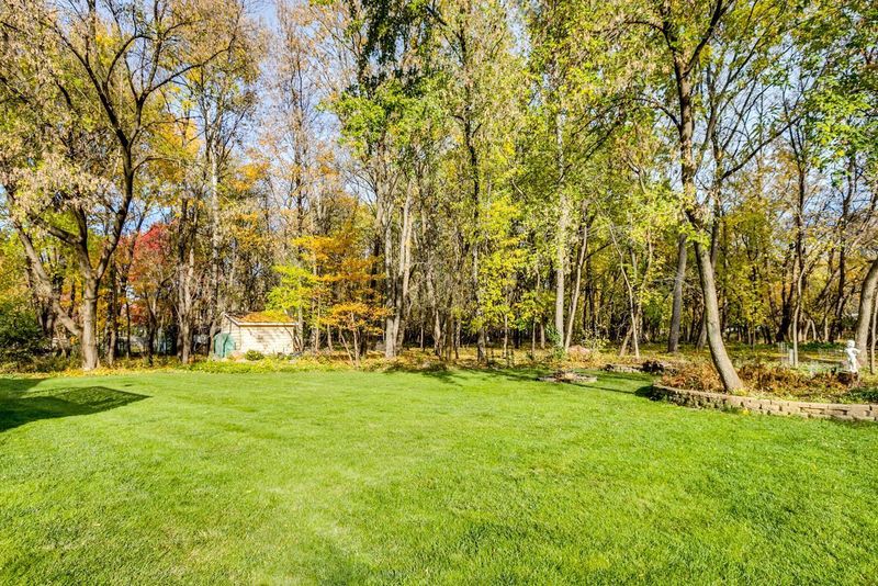 2948 Greenbrier St, Little Canada, MN 55117