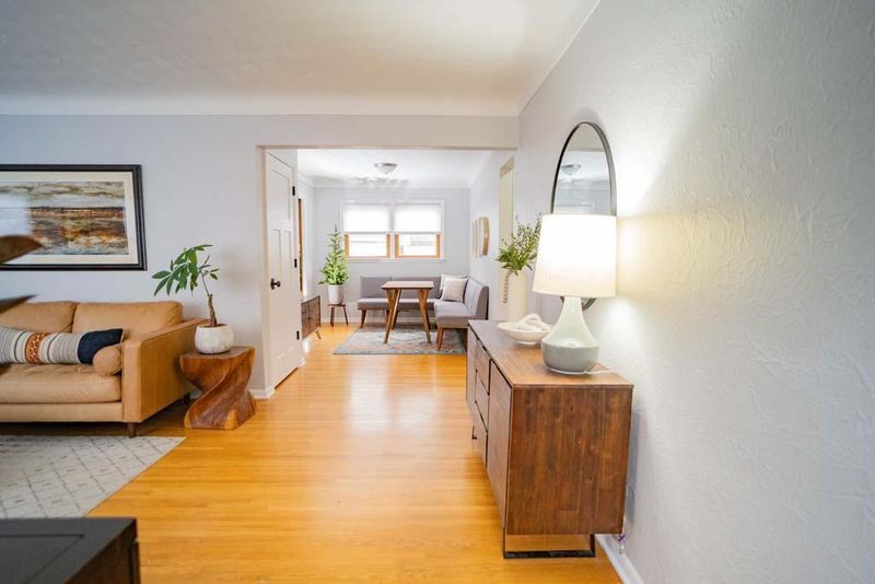 1614 Atlantic St, Saint Paul, MN 55106