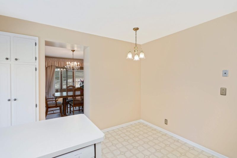 3933 Shamrock Dr NE, Saint Anthony, MN 55421