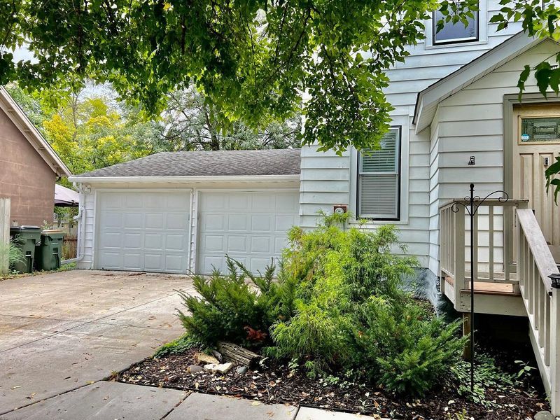 804 9th Ave NE, Waseca, MN 56093