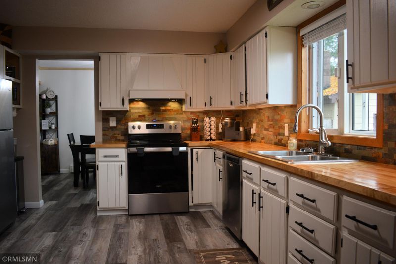 343 Iverson Ln, Mcgregor, MN 55760