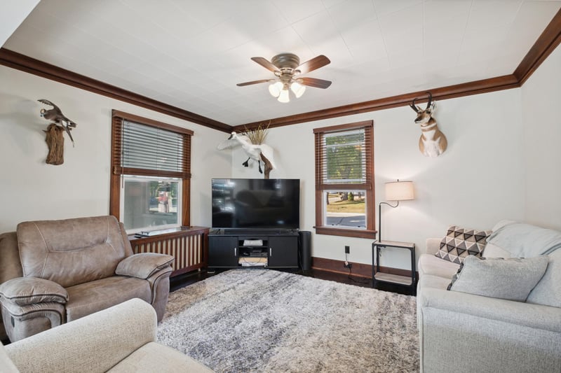 100 2nd St NE, Plato, MN 55370