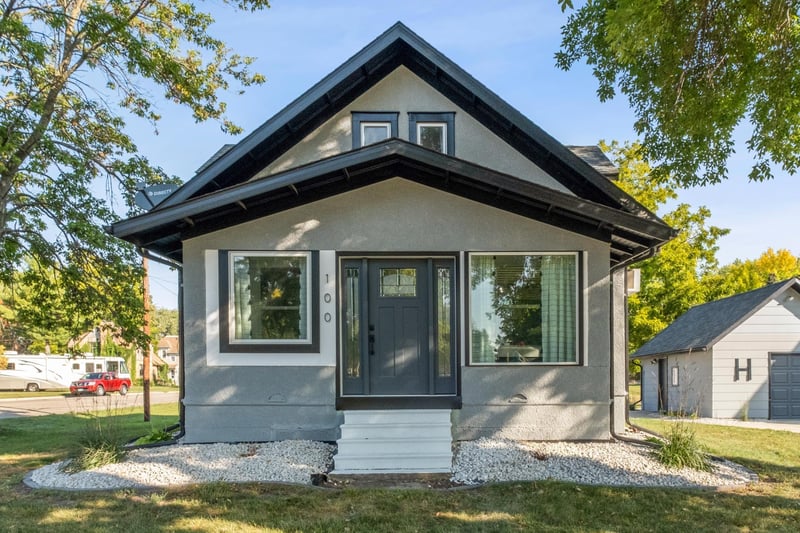 100 2nd St NE, Plato, MN 55370