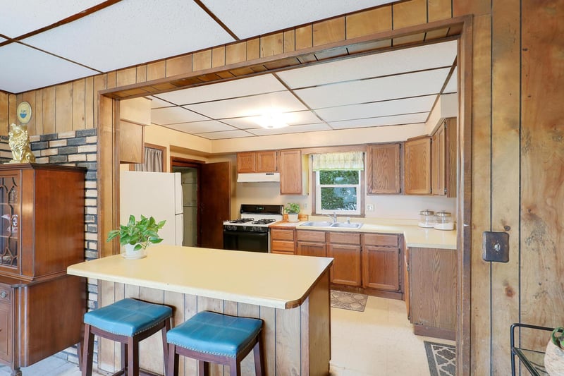 300 Main St W, Carver, MN 55315