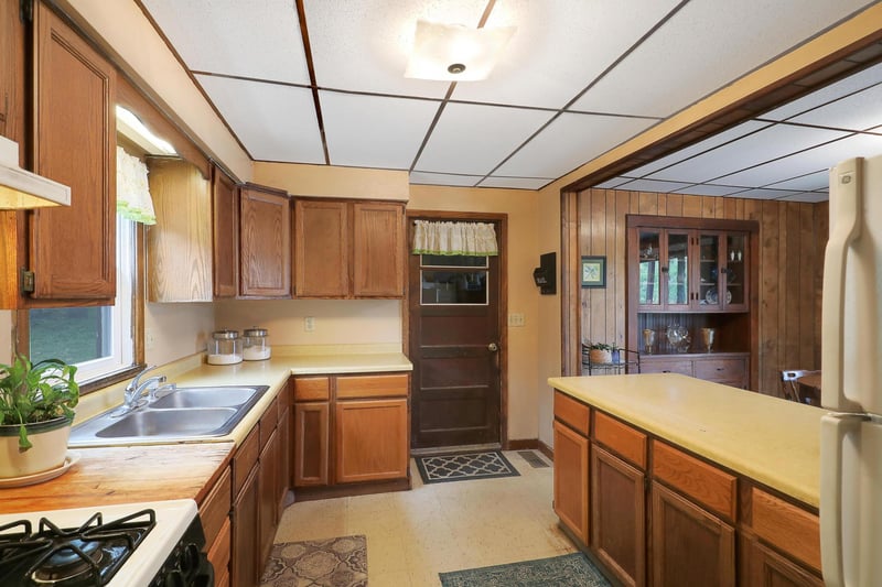 300 Main St W, Carver, MN 55315