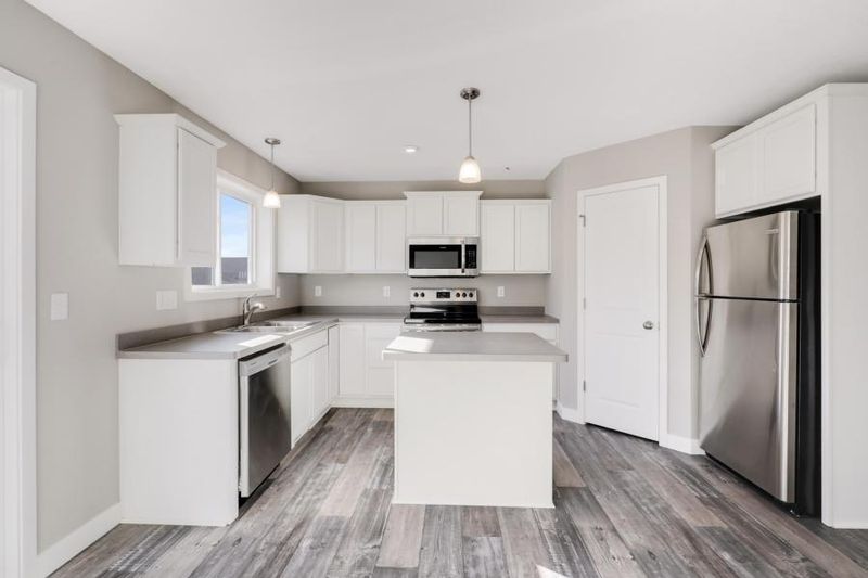 2437 14th St NE, Faribault, MN 55021