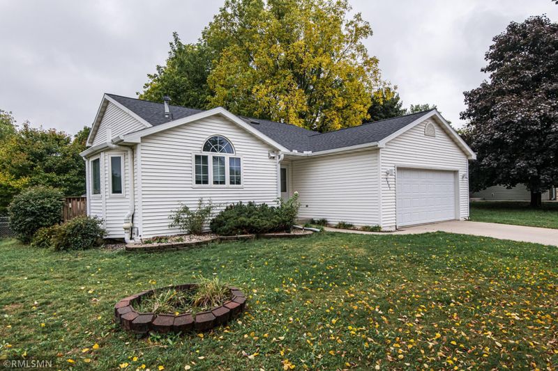 3807 11th Ave SW, Rochester, MN 55902