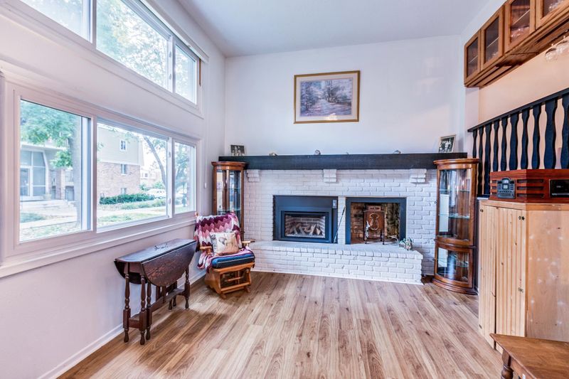 7423 W Franklin Ave, Saint Louis Park, MN 55426