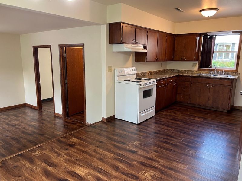 1713 Nelson Dr, Eau Claire, WI 54703