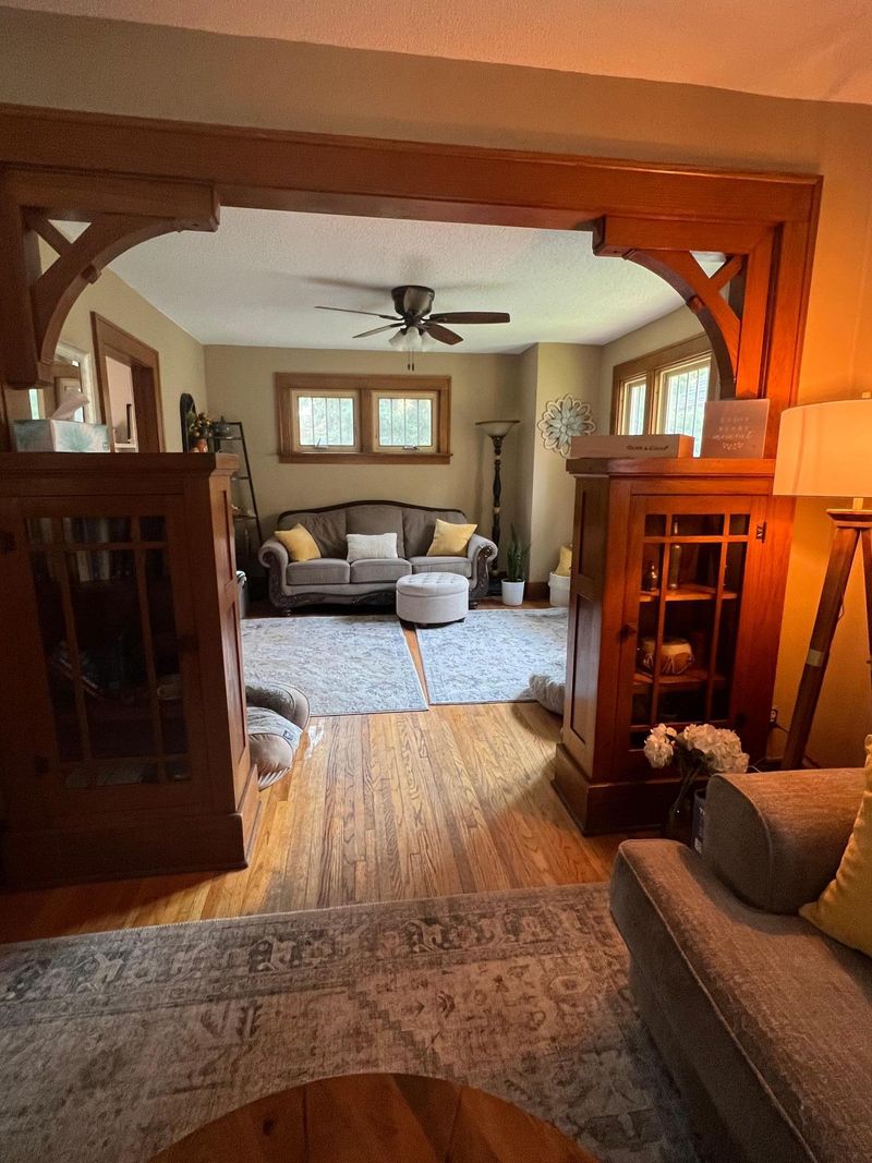1327 N 5th St, Mankato, MN 56001